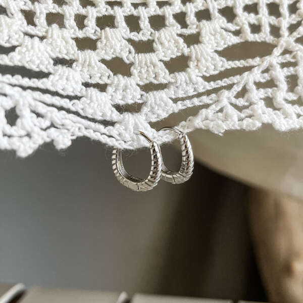 Katie Hoops - Image 2